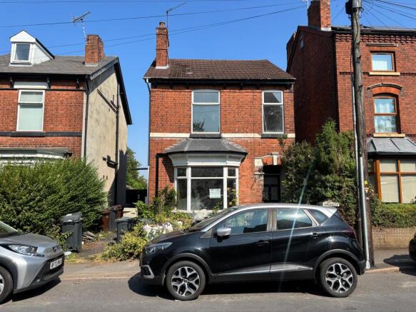 4 bed property, in 12 St. Judes Road, £140,000