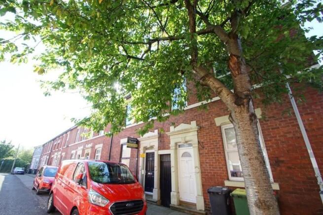 6 bed property, in Wellington Street, £275,000