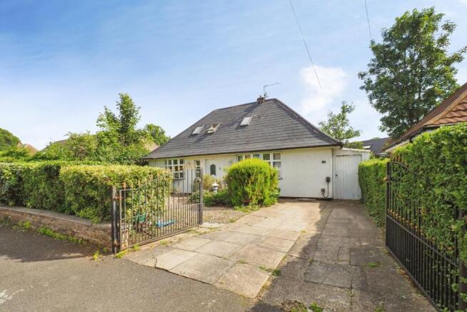 4 bed property, in Scalford Drive, £395,000