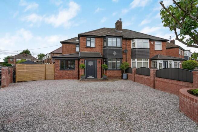 4 bed property, in Greenacre Lane, £590,000