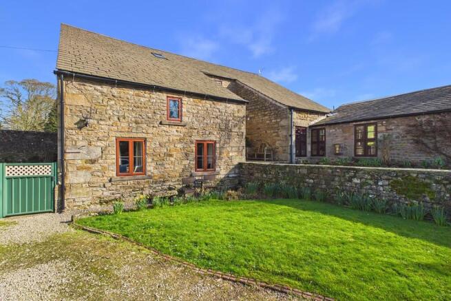 4 bed property, in Underhill, £397,500