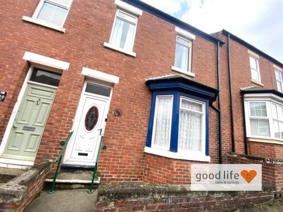 3 bed property, in Alfred Street, £135,000