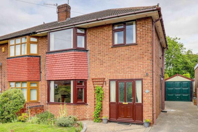 3 bed property, in Winthorpe Road, £260,000