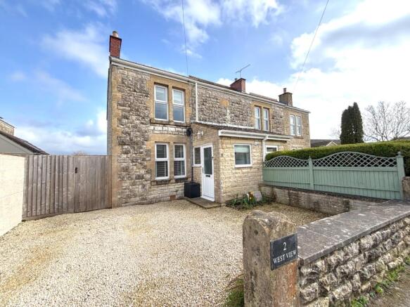 3 bed property, in Crocombe, £375,000