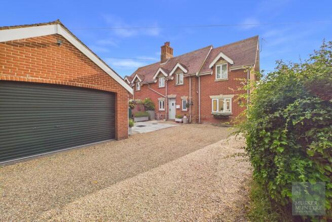 3 bed property, in Nollers Lane, £485,000