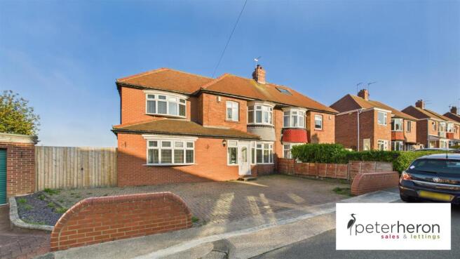 5 bed property, in Dunmore Avenue, £399,950