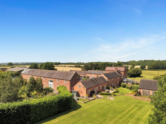 4 bed property, in Farm Town Lane, £875,000