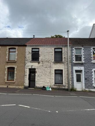 2 bed property, in 297 Llangyfelach Road, £67,000