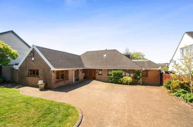3 bed property, in Began Road, £800,000