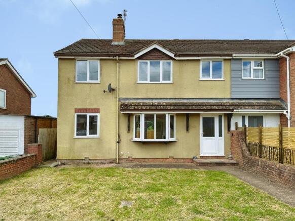 4 bed property, in Henley Road, £410,000