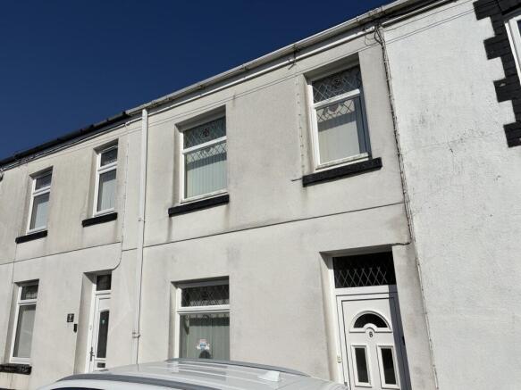 3 bed property, in 8 Pen Y Banc, £55,000