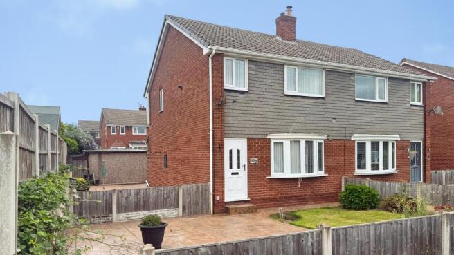 3 bed property, in Katrina Grove, £200,000