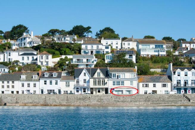 3 bed property, in Marine Parade, £795,000