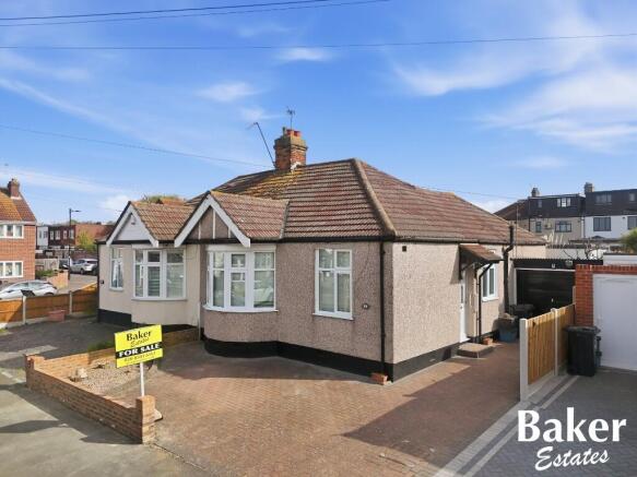 2 bed property, in Clinton Crescent, £500,000