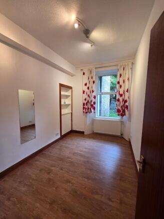 1 bed property, in Ballantine Place, £50,000