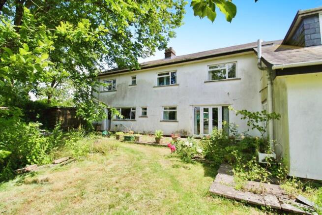 5 bed property, in Treguff Cottage, £760,000