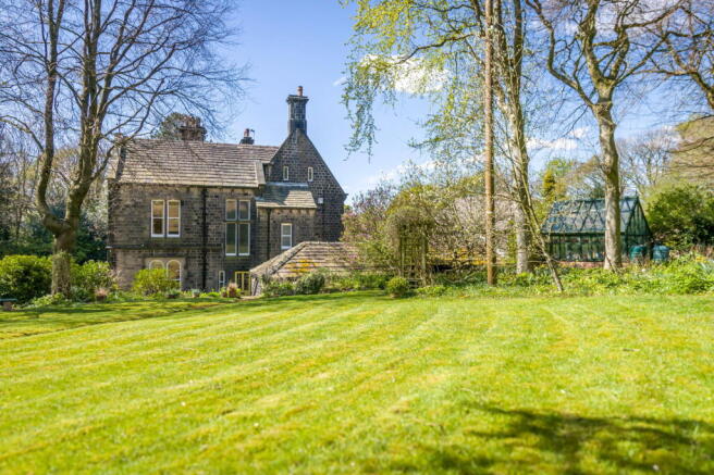 5 bed property, in Church Road, £770,000