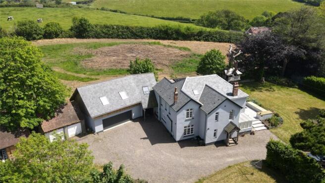 6 bed property, in Church Hill, £1,250,000
