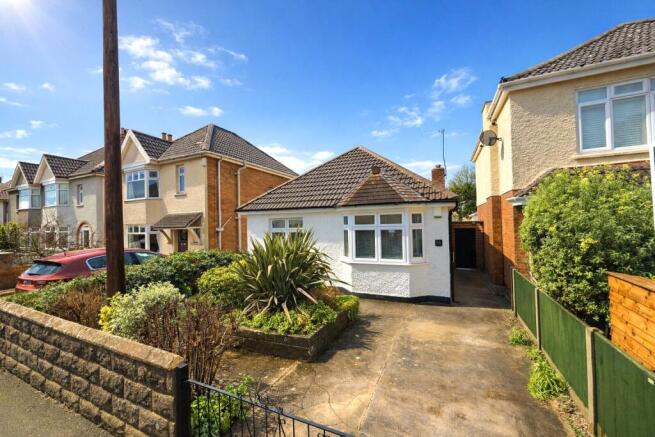 2 bed property, in St Johns Road, £325,000