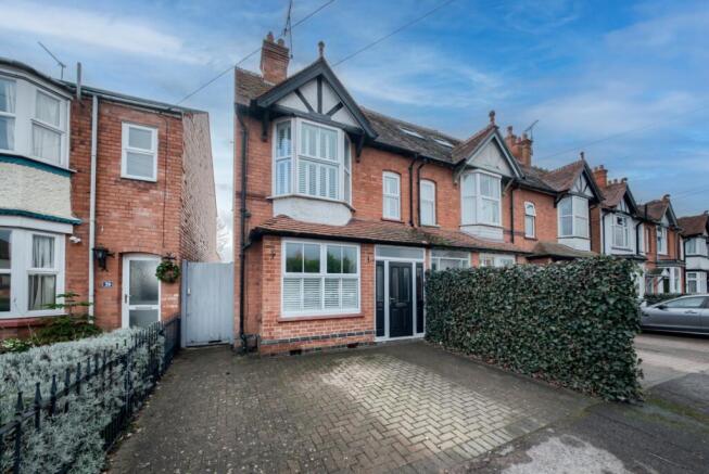 3 bed property, in Evesham Road, £460,000