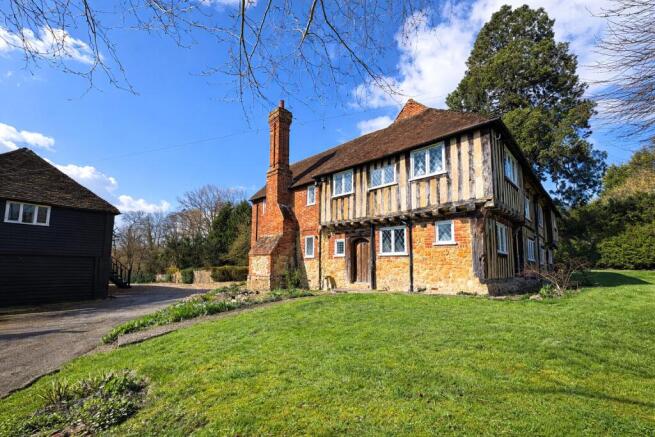 6 bed property, in Polhill Lane, £795,000