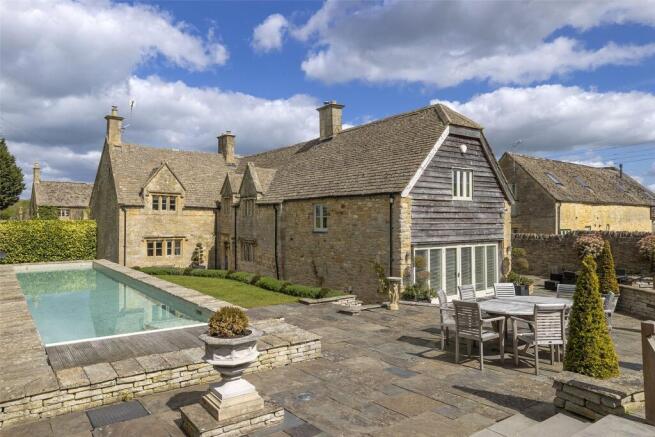 4 bed property, in Saintbury, £1,600,000