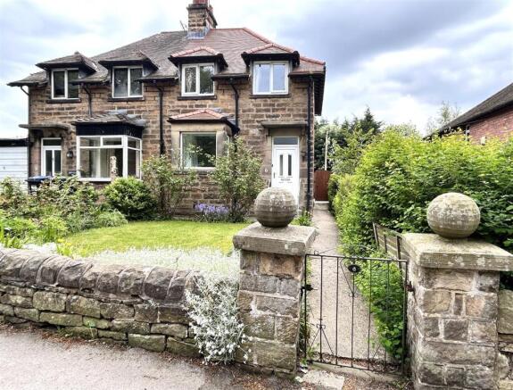 2 bed property, in Station Road, £275,000