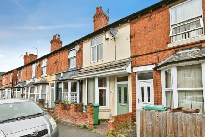 2 bed property, in Repton Road, £120,000
