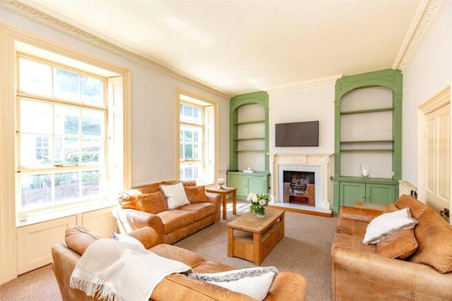 5 bed property, in Clifton, £600,000