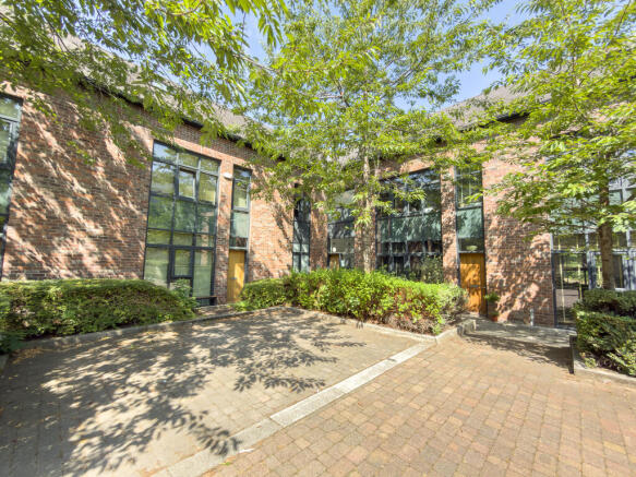 1 bed property, in 8 Lime Square (2Ff) City Road, £65,000