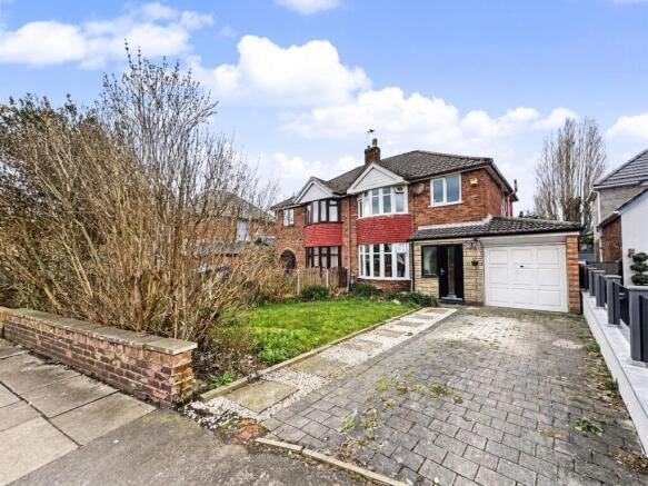 3 bed property, in Parr Lane, £350,000