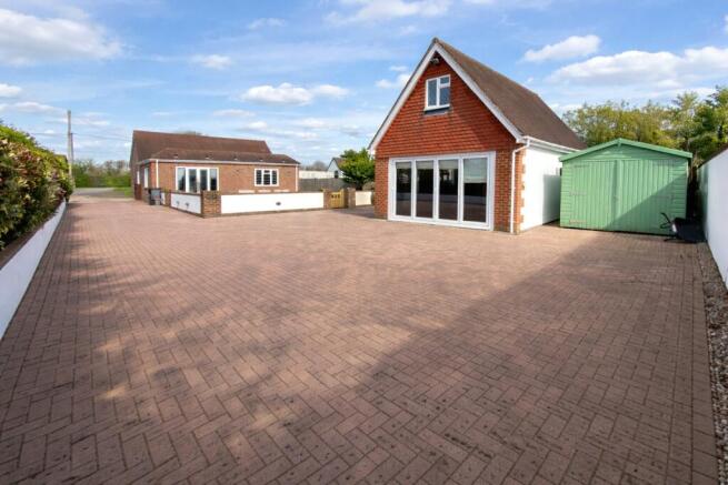 2 bed property, in Lower Dicker, £450,000