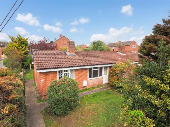 1 bed property, in Micheldever Road, £280,000