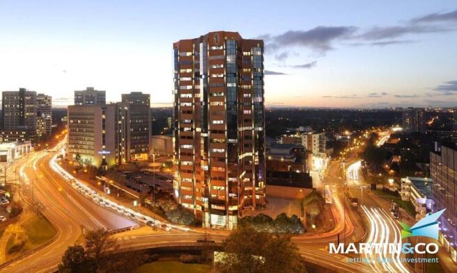 1 bed property, in 1 Hagley Road, £90,000