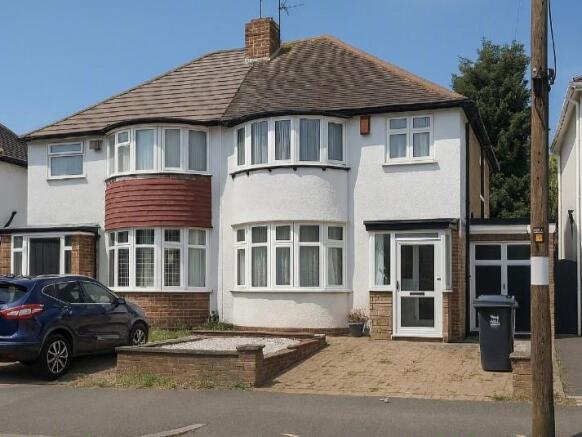 3 bed property, in Horrell Road, £235,000