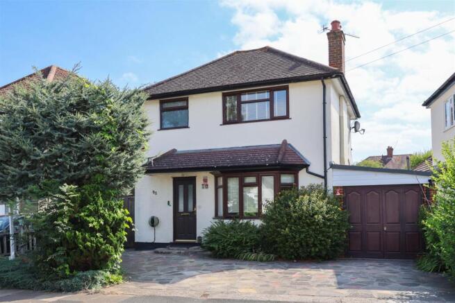 3 bed property, in Lime Grove, £775,000