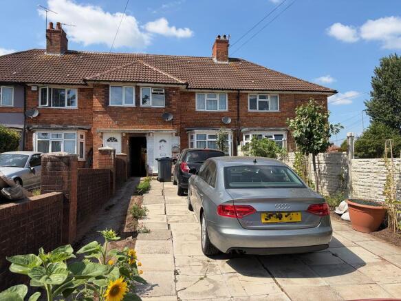 4 bed property, in Finchley Road, £270,000