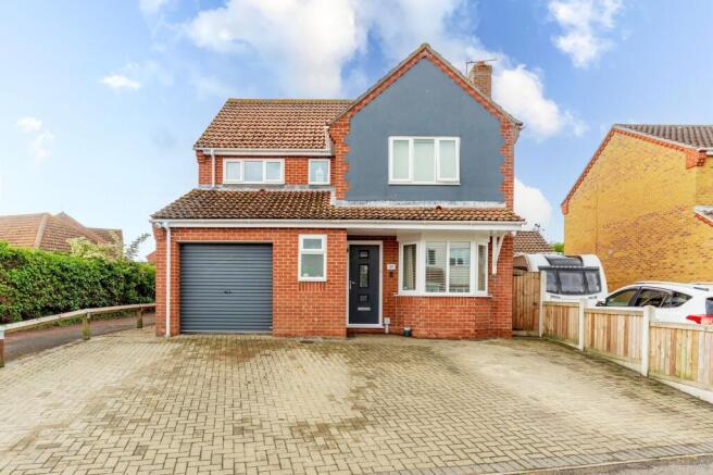 4 bed property, in Colsterdale, £400,000