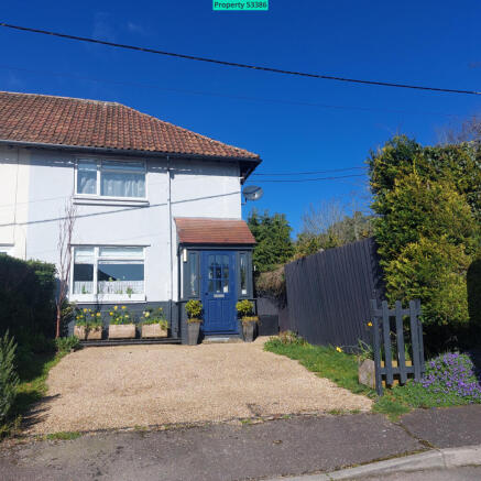 2 bed property, in Netheravon, £268,480