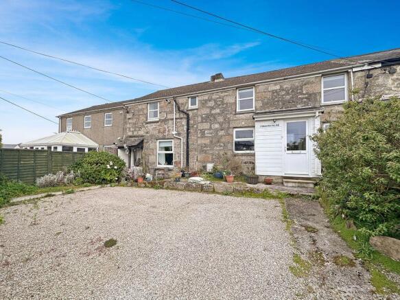 4 bed property, in Nanjivey, £450,000