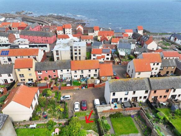 Land, in Plot at 115 High Street, £80,000