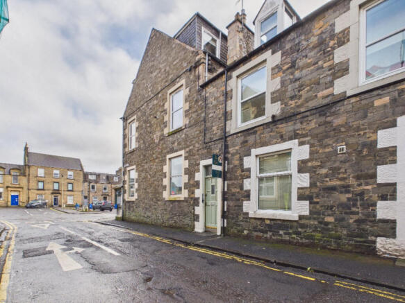 2 bed property, in Northbridge Street, £110,000