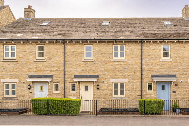 3 bed property, in The Light, £450,000