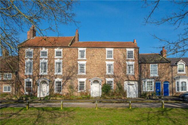 6 bed property, in St. James House, £595,000