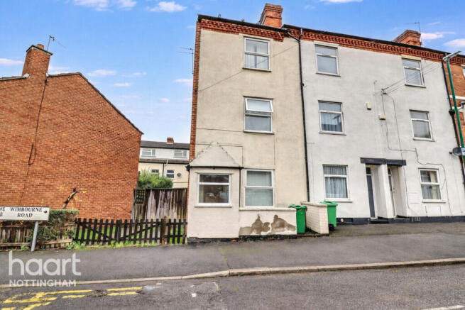 4 bed property, in Wimbourne Road, £150,000