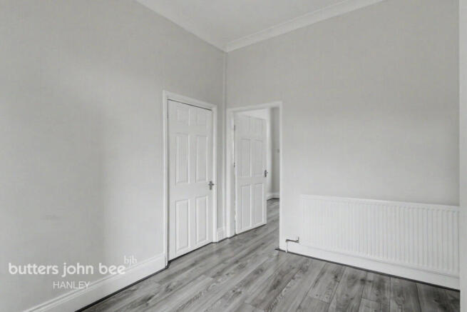 2 bed property, in Stoke-On-Trent ST1 6, £81,000