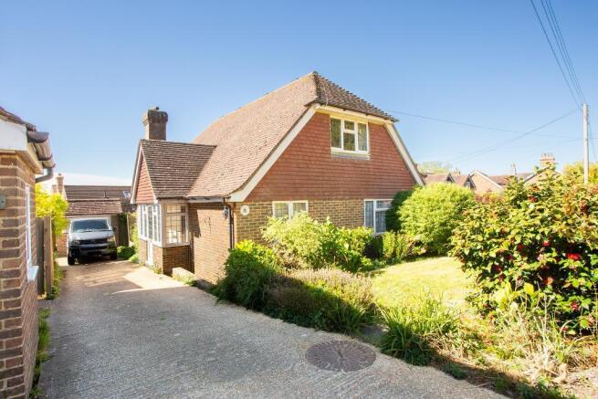 3 bed property, in Battle Road, £450,000