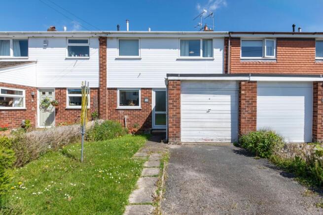 3 bed property, in Fraser Court, £315,000