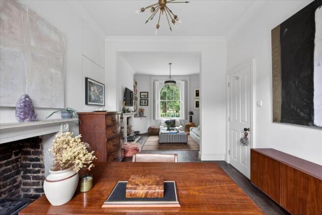 3 bed property, in London Fields East Side, £3,000,000