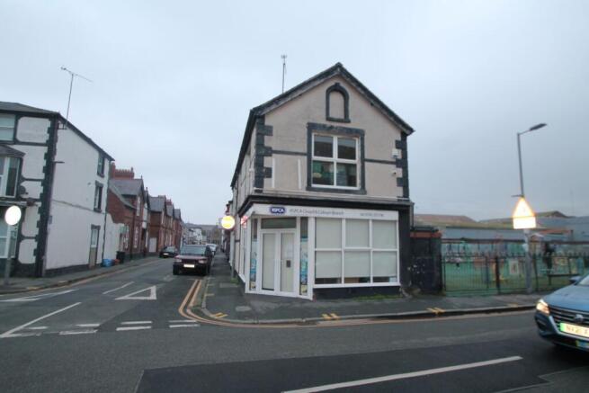 5 bed property, in 1 Vaughan Street, £100,000